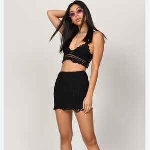 Black Lined Lace Mini Skirt by Tatula Eight size 8